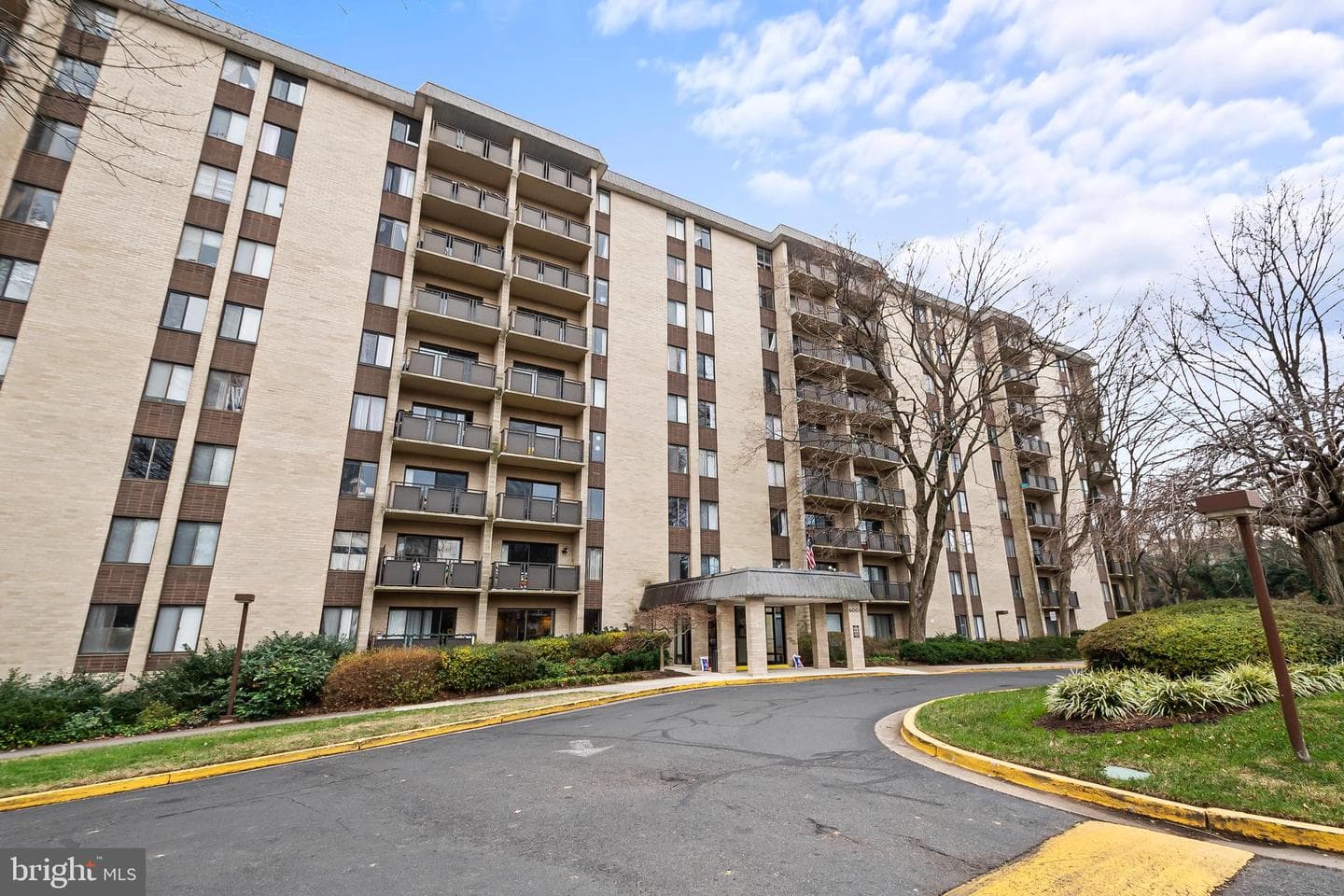 6001 Arlington Boulevard #102 photo 1
