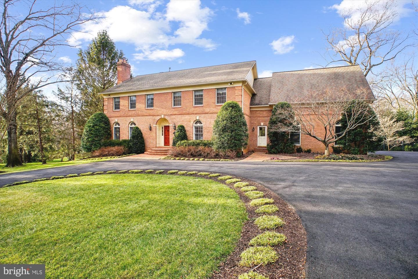 8405 Honeywood Court