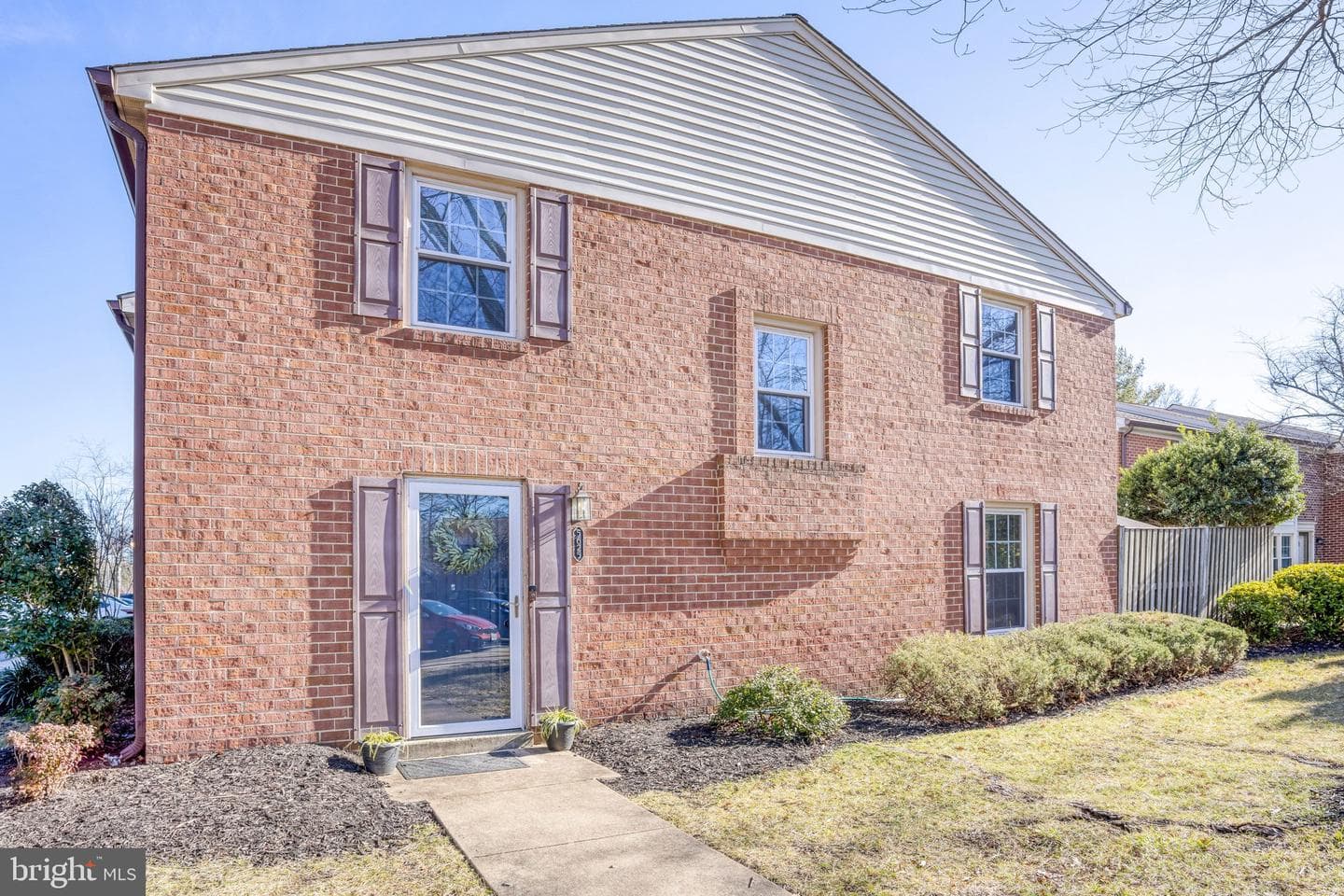 5625 Independence Circle photo 1