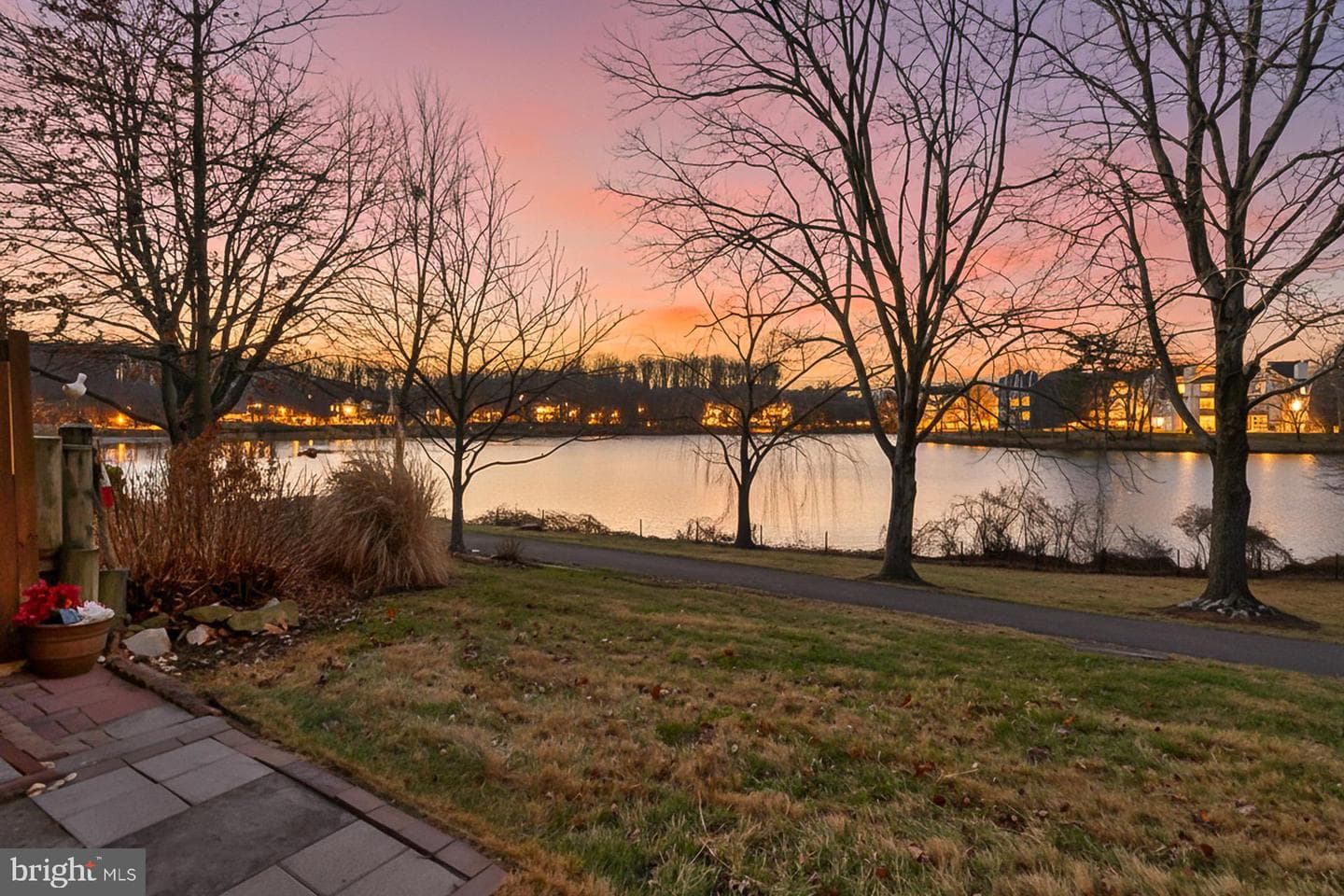 2938 Bridgehampton Court photo 1