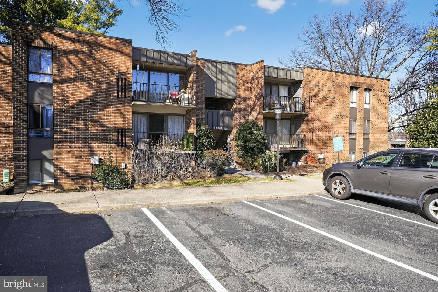 4400 Island Place #302 photo 1