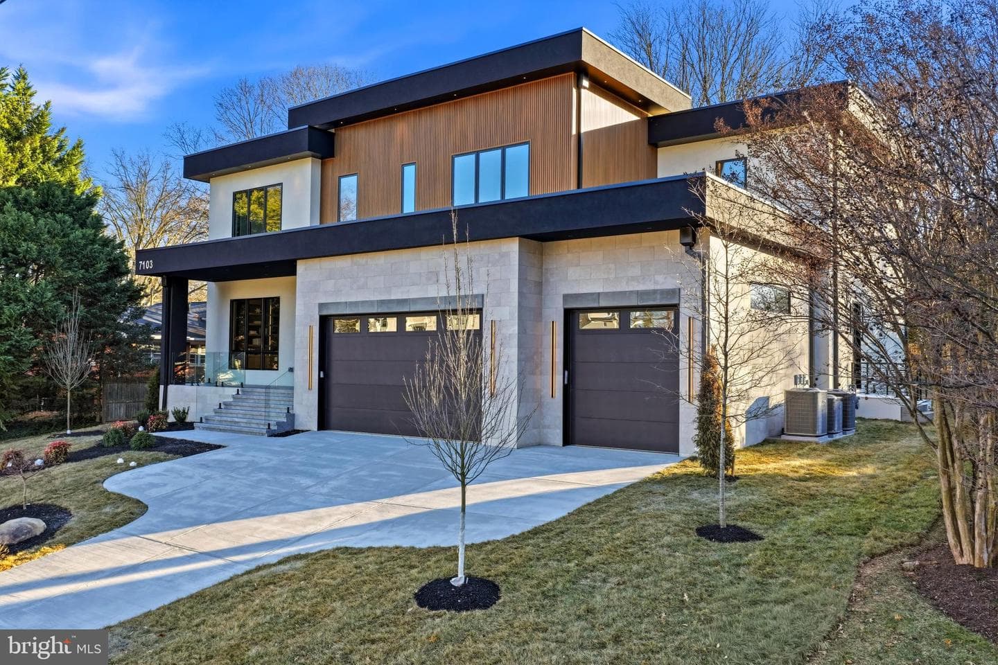 7103 Westbury Road photo 1