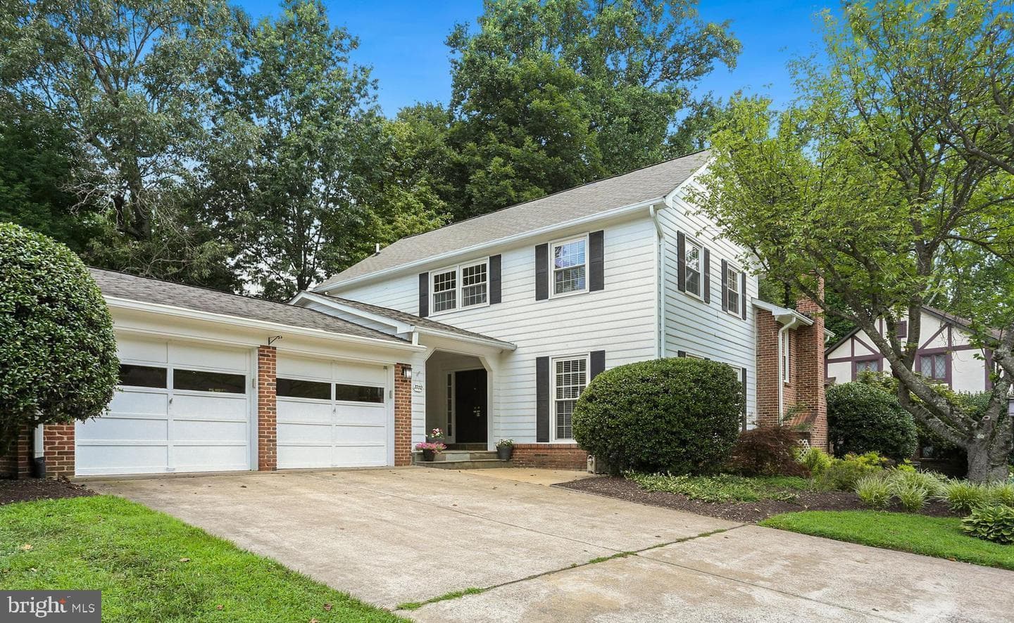 3702 Moss Brooke Court photo 1