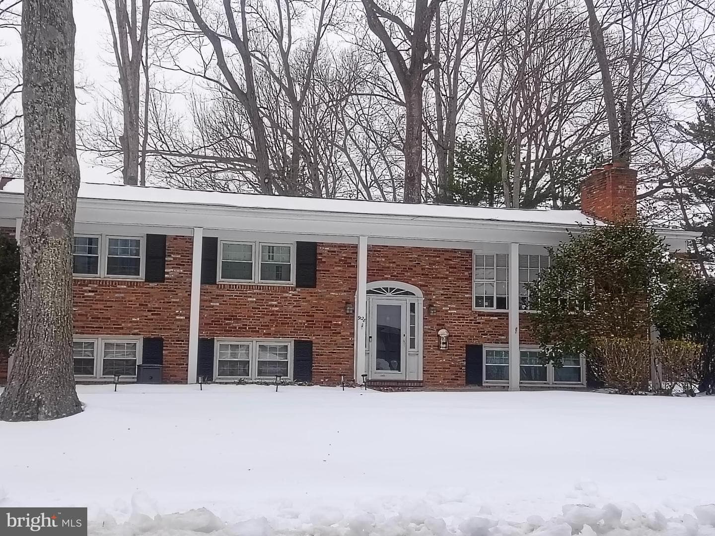 9128 Glenbrook Road photo 1