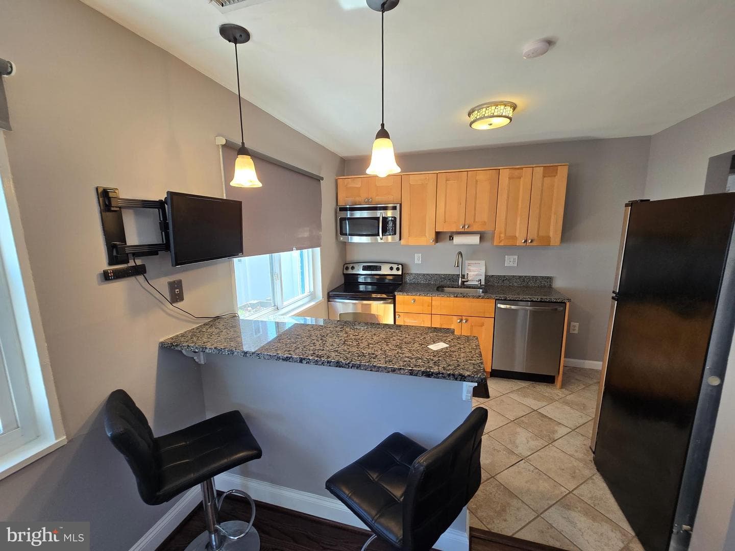 2223 Huntington Avenue photo 1