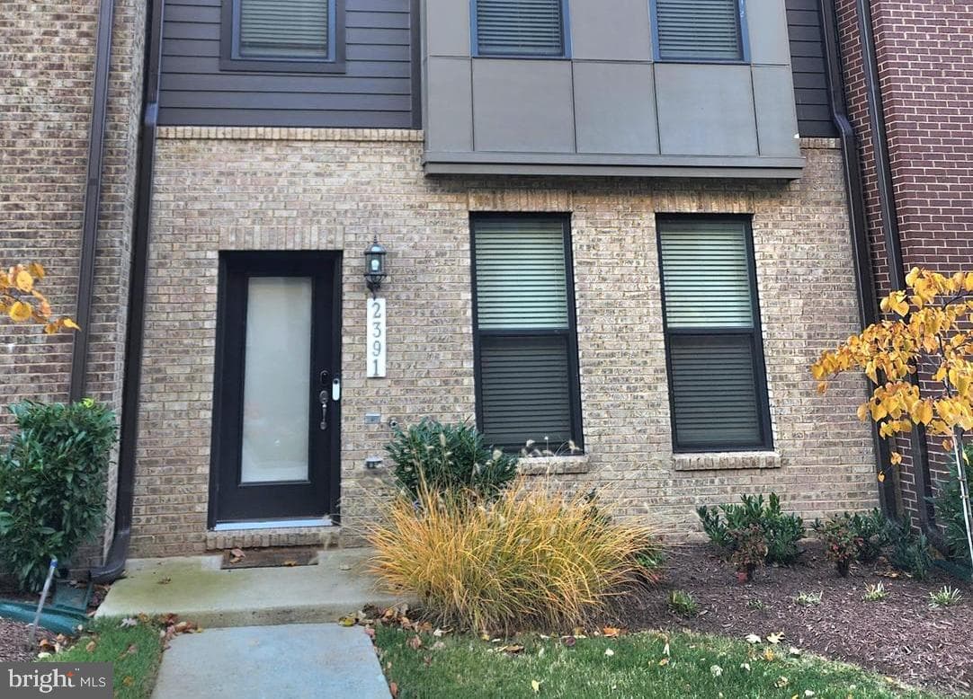 2391 Liberty Loop photo 1