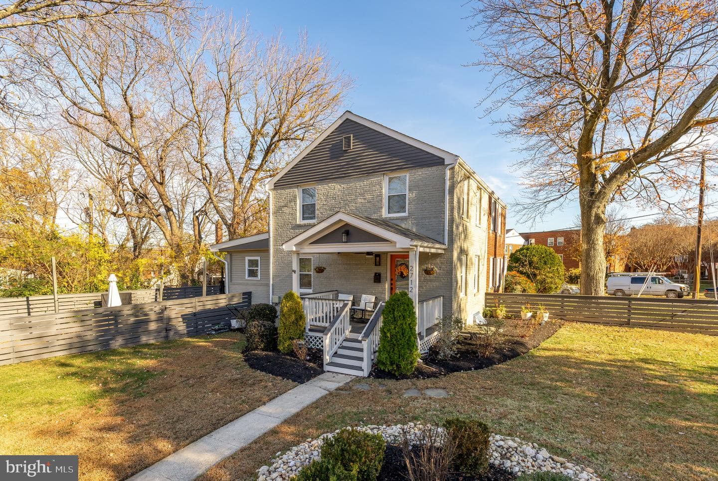 2712 Fort Drive photo 1