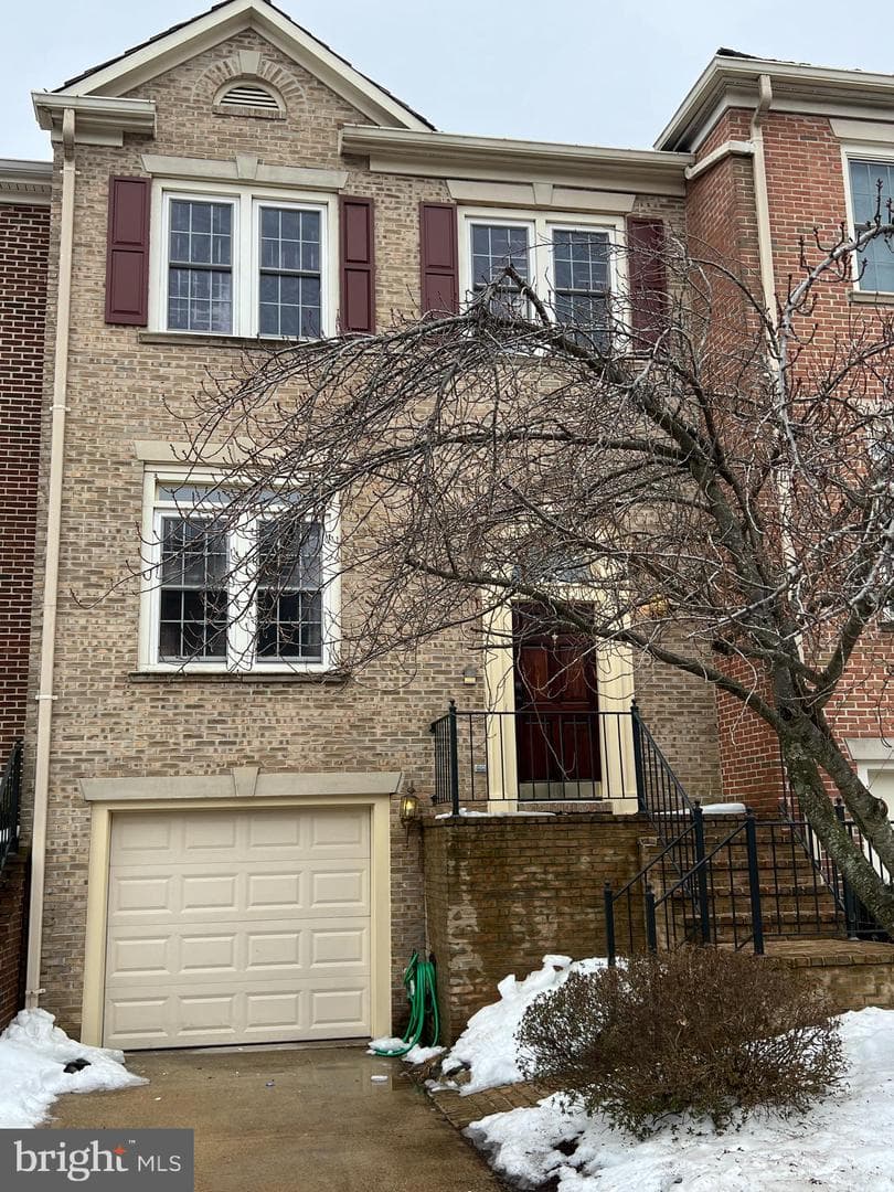 3935 Barcroft Mews Court photo 1