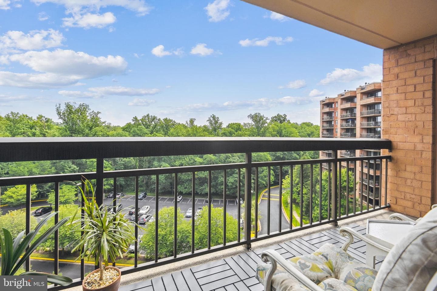 2230 George C Marshall Drive #904 photo 1