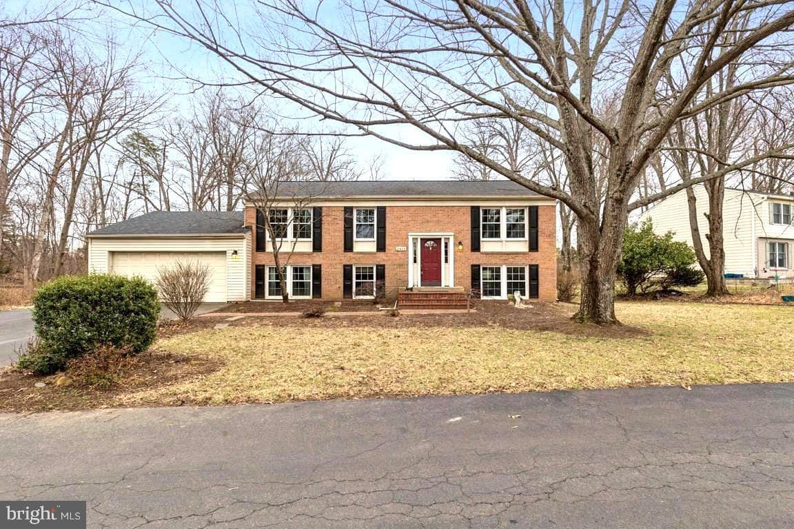 2405 Tatnuck Court photo 1