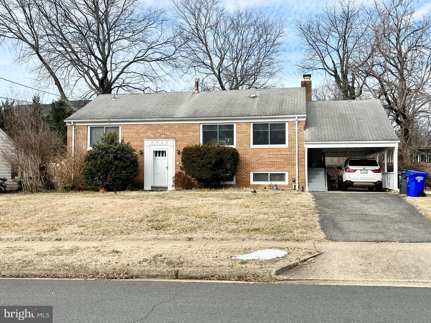 6930 Southridge Drive photo 1