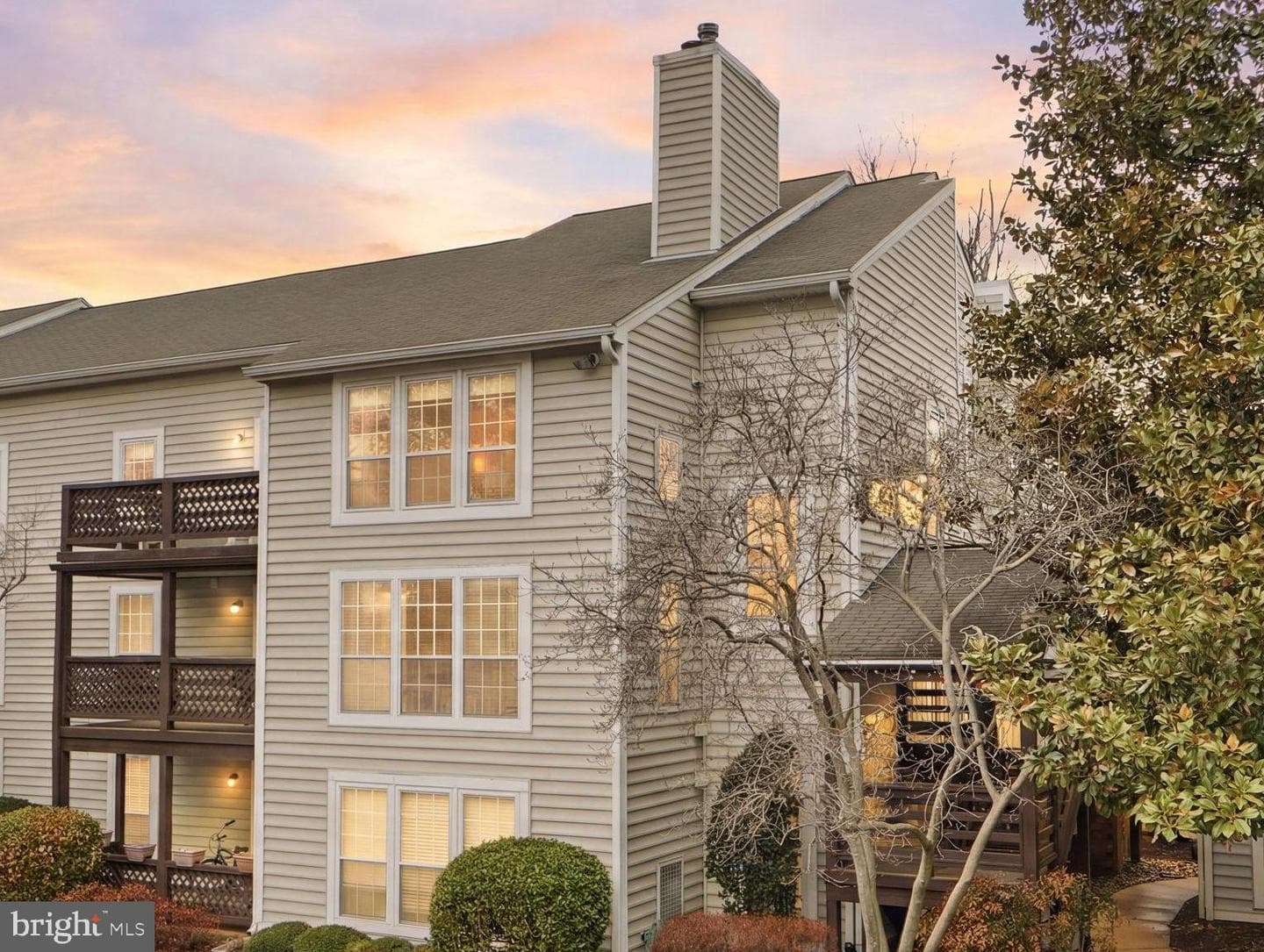 10024 Oakton Terrace Road photo 1