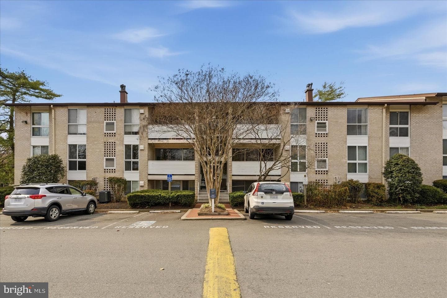 5608 Bloomfield Drive #101