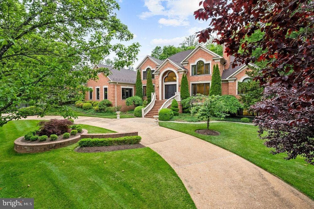 1102 Mill Ridge