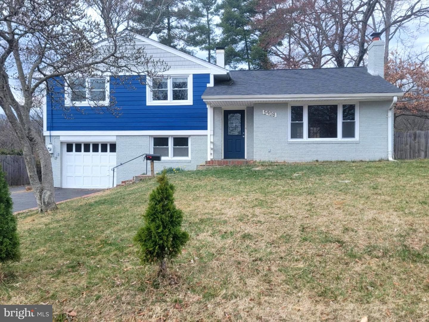 5908 Amelia Street photo 1