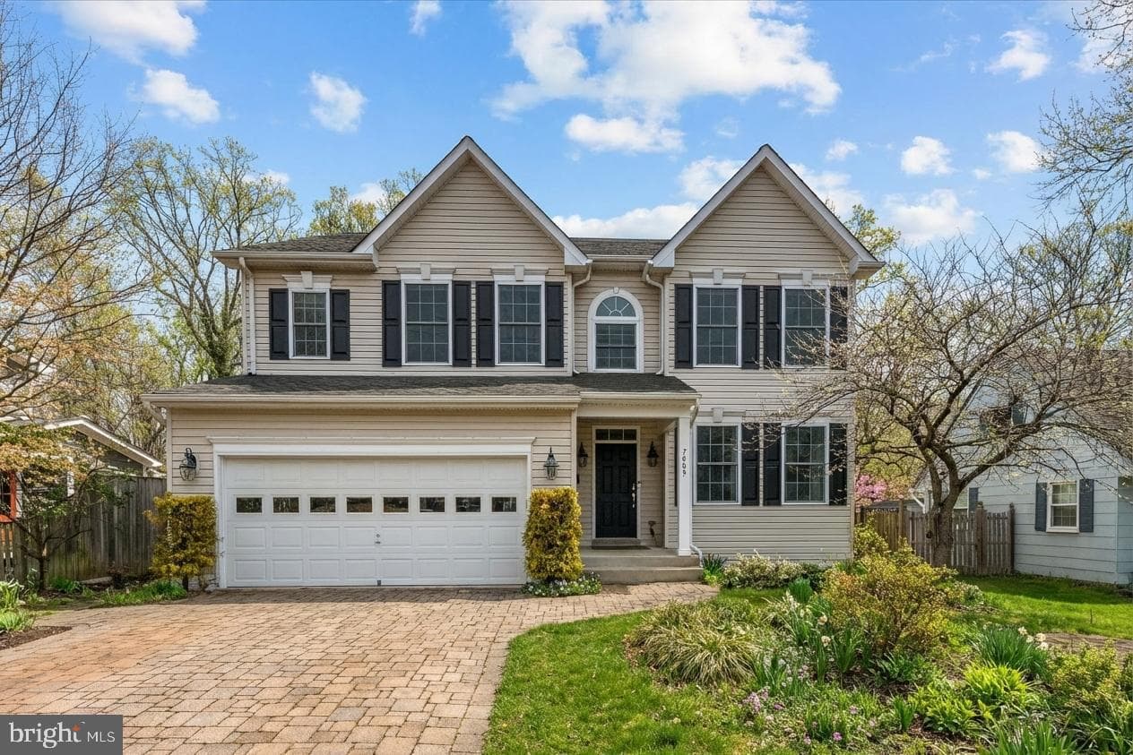 7009 Quander Road photo 1