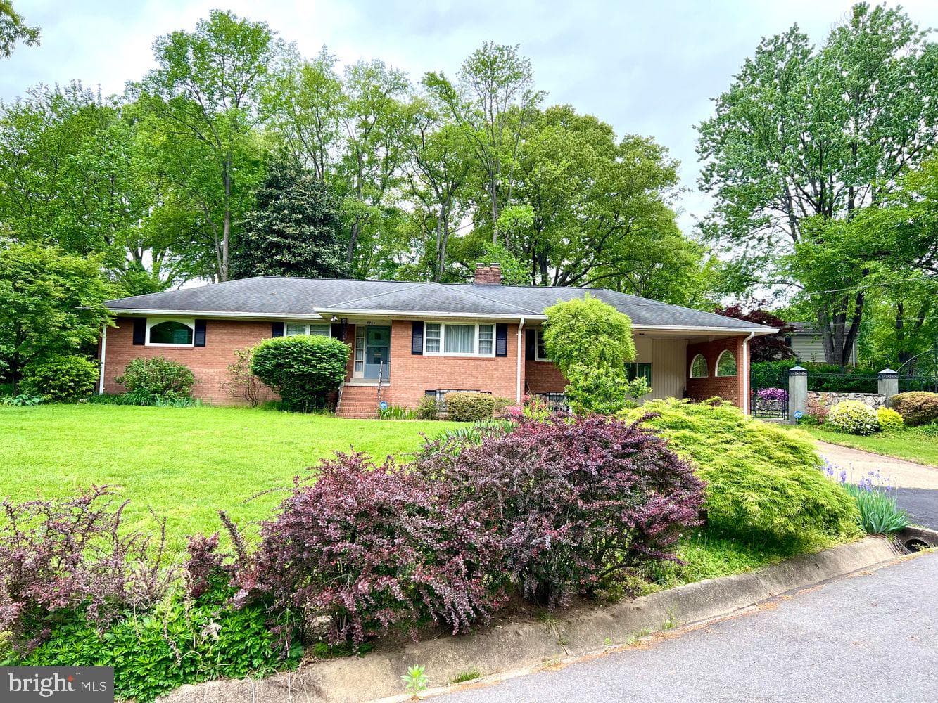 8904 Bridgehaven Court