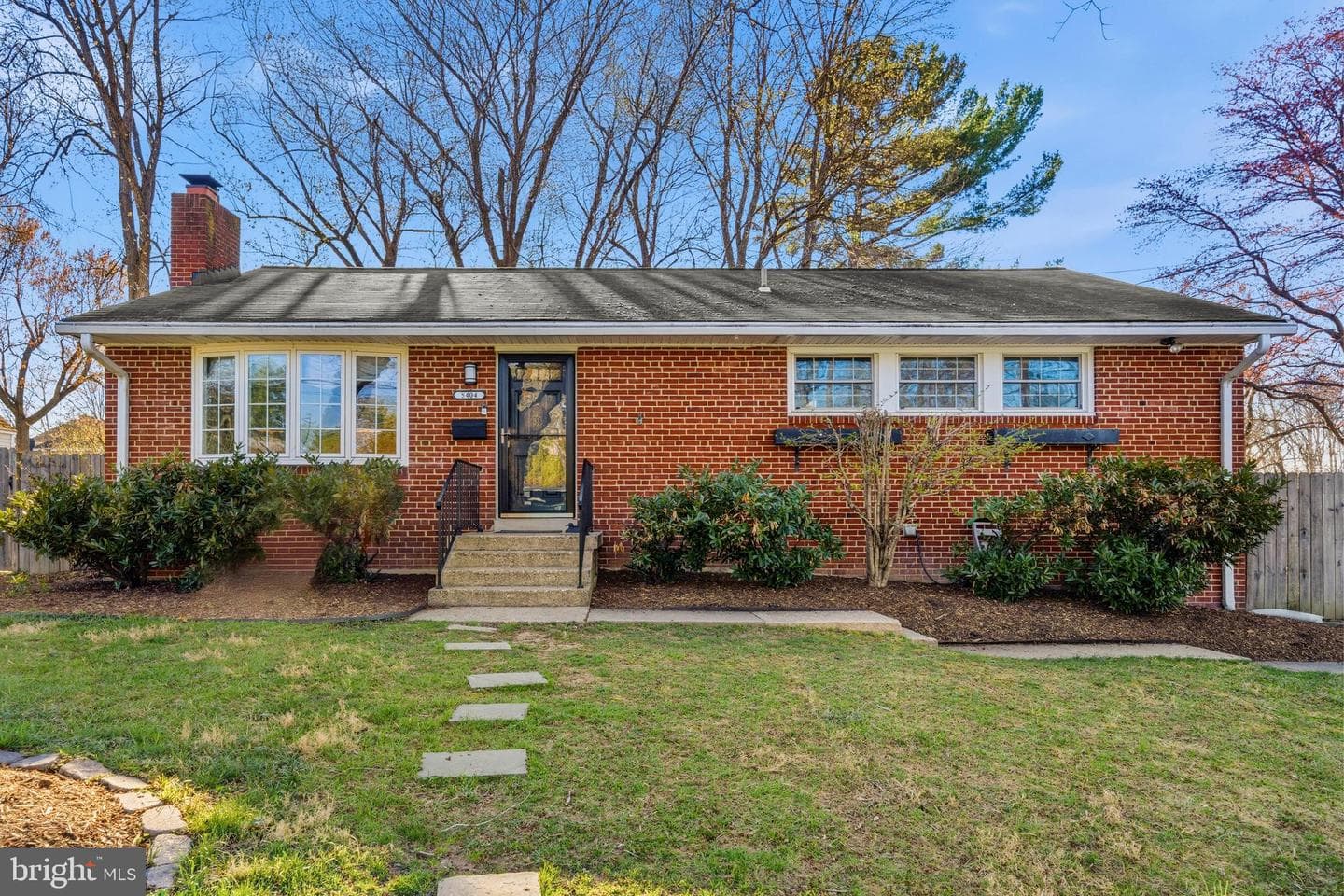 5404 Nutting Drive photo 1