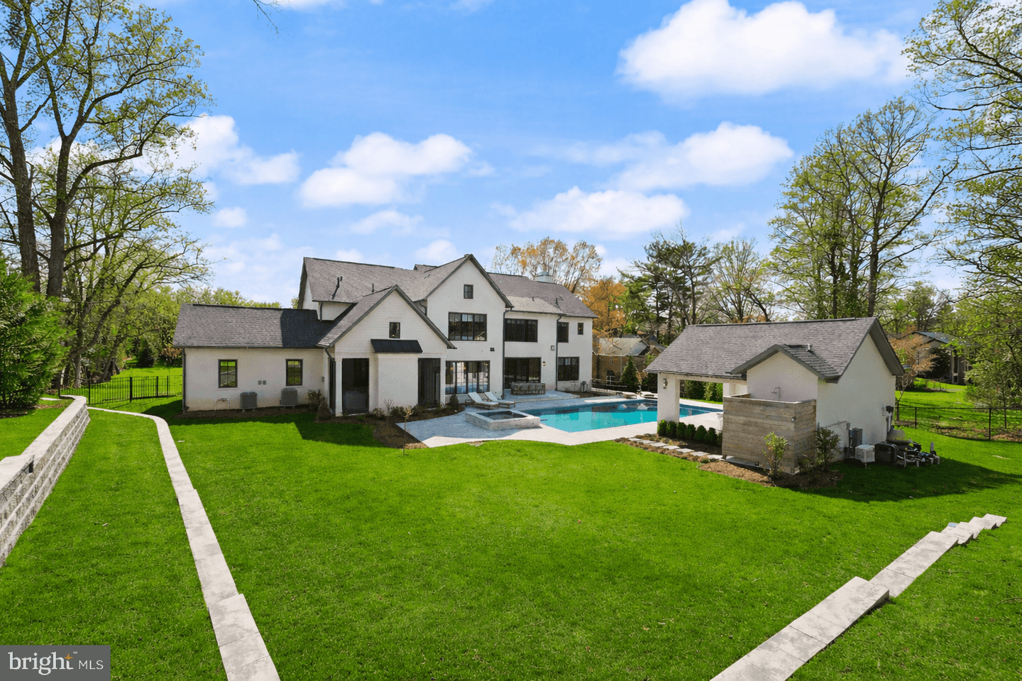 8230 Weller Avenue, McLean