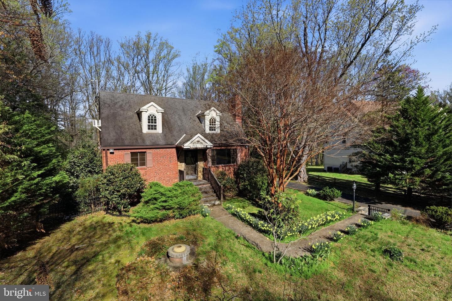 4728 Groves Lane