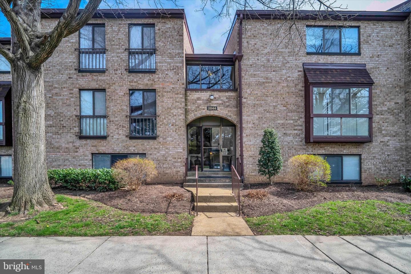 2044 Royal Fern Court #1a photo 1