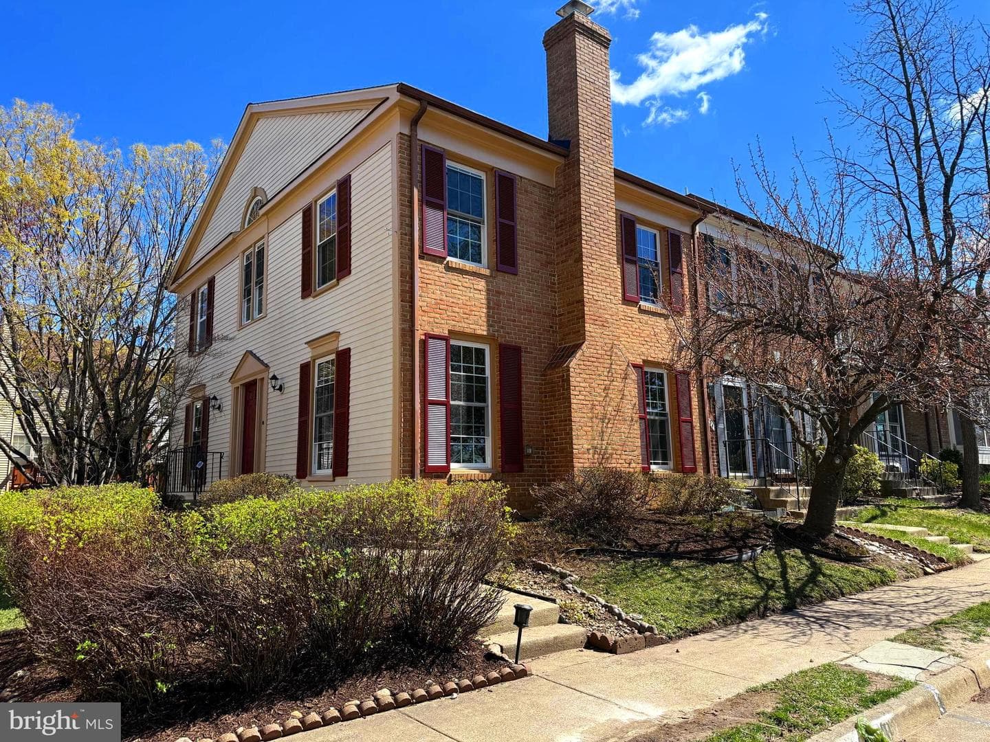5836 Apsley House Court photo 1