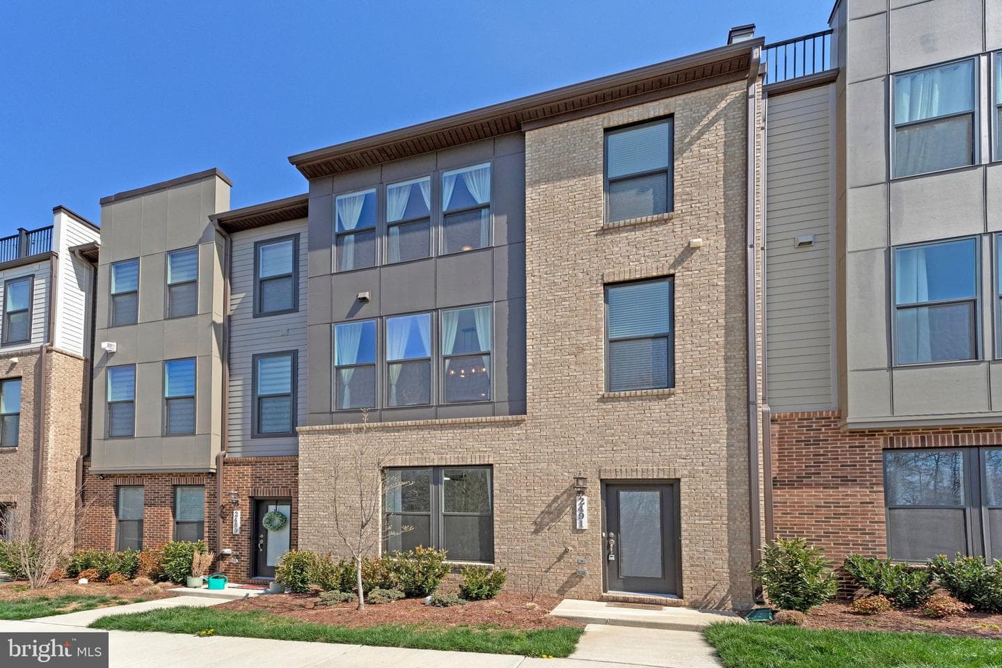 2491 Liberty Loop photo 1