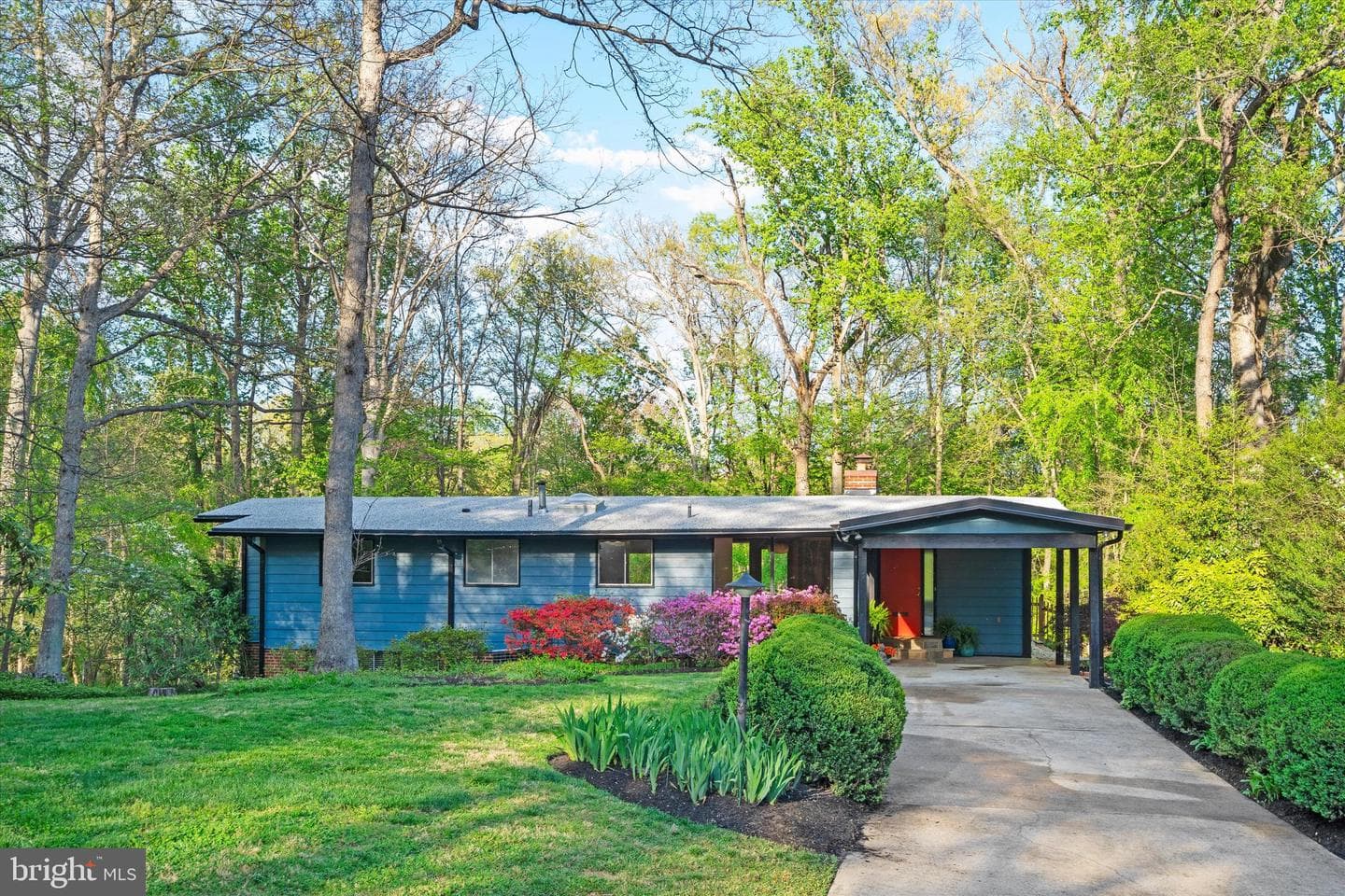 3415 Surrey Lane