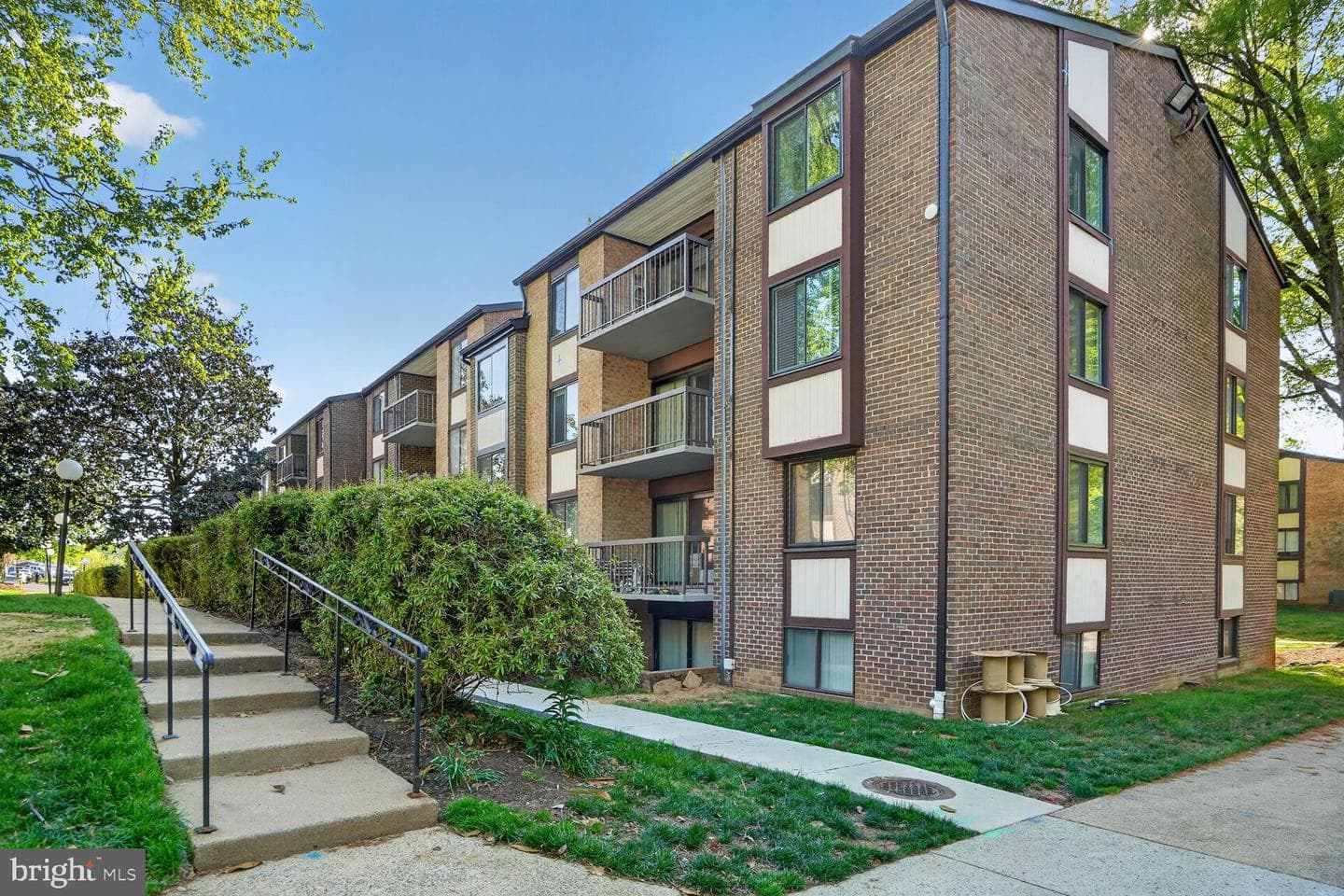 9708 Kingsbridge Drive #304