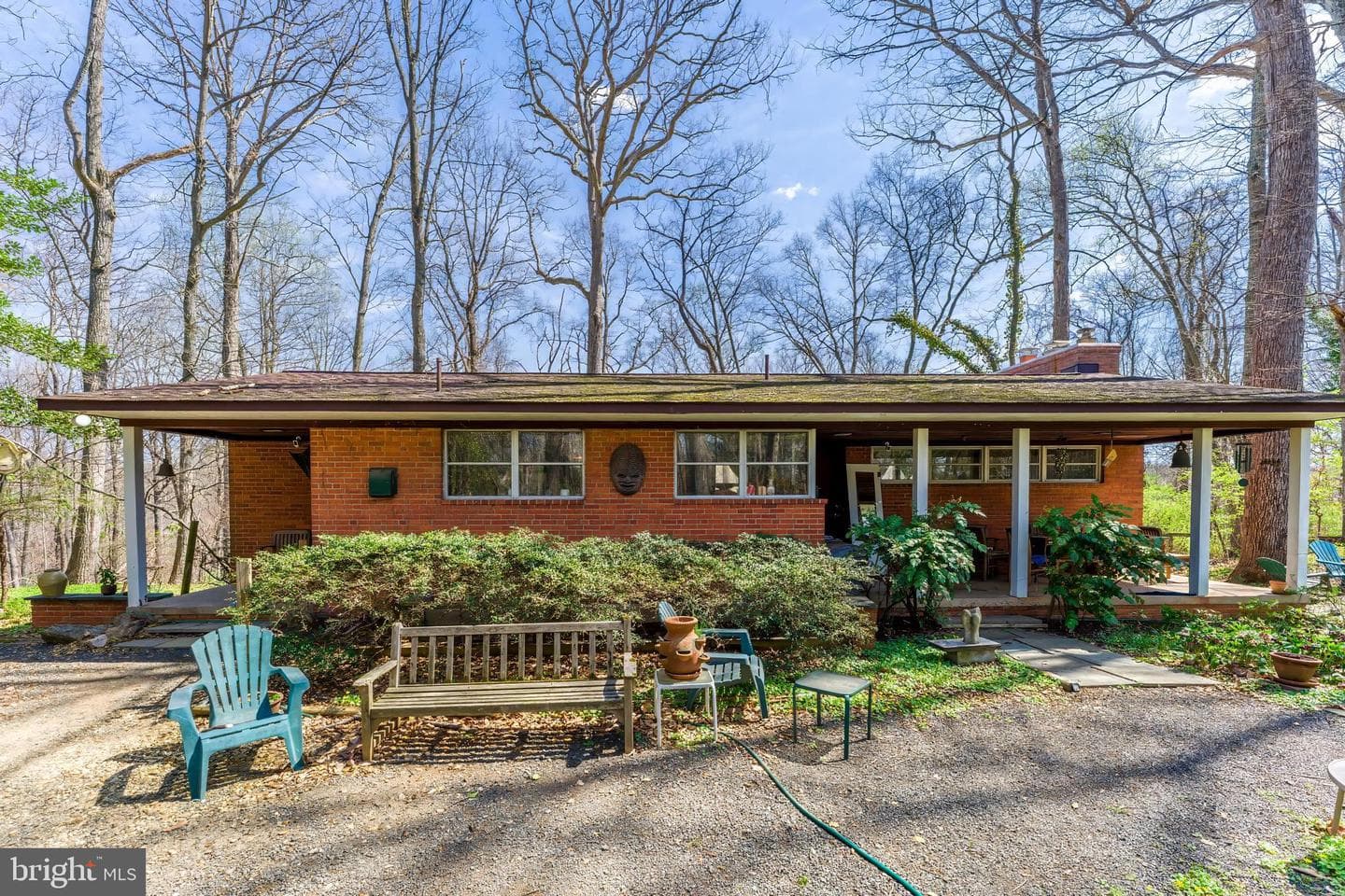 901 Chinquapin Road