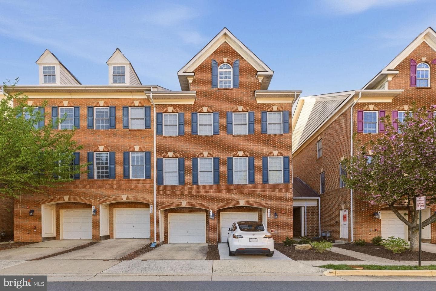 4609 Hummingbird Lane #106