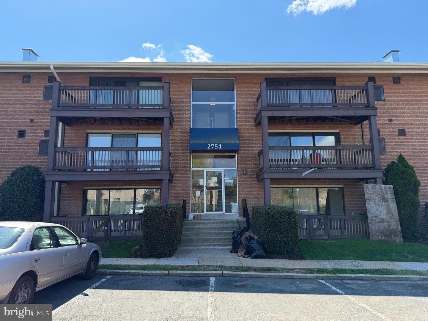 2754 Hollywood Road #202