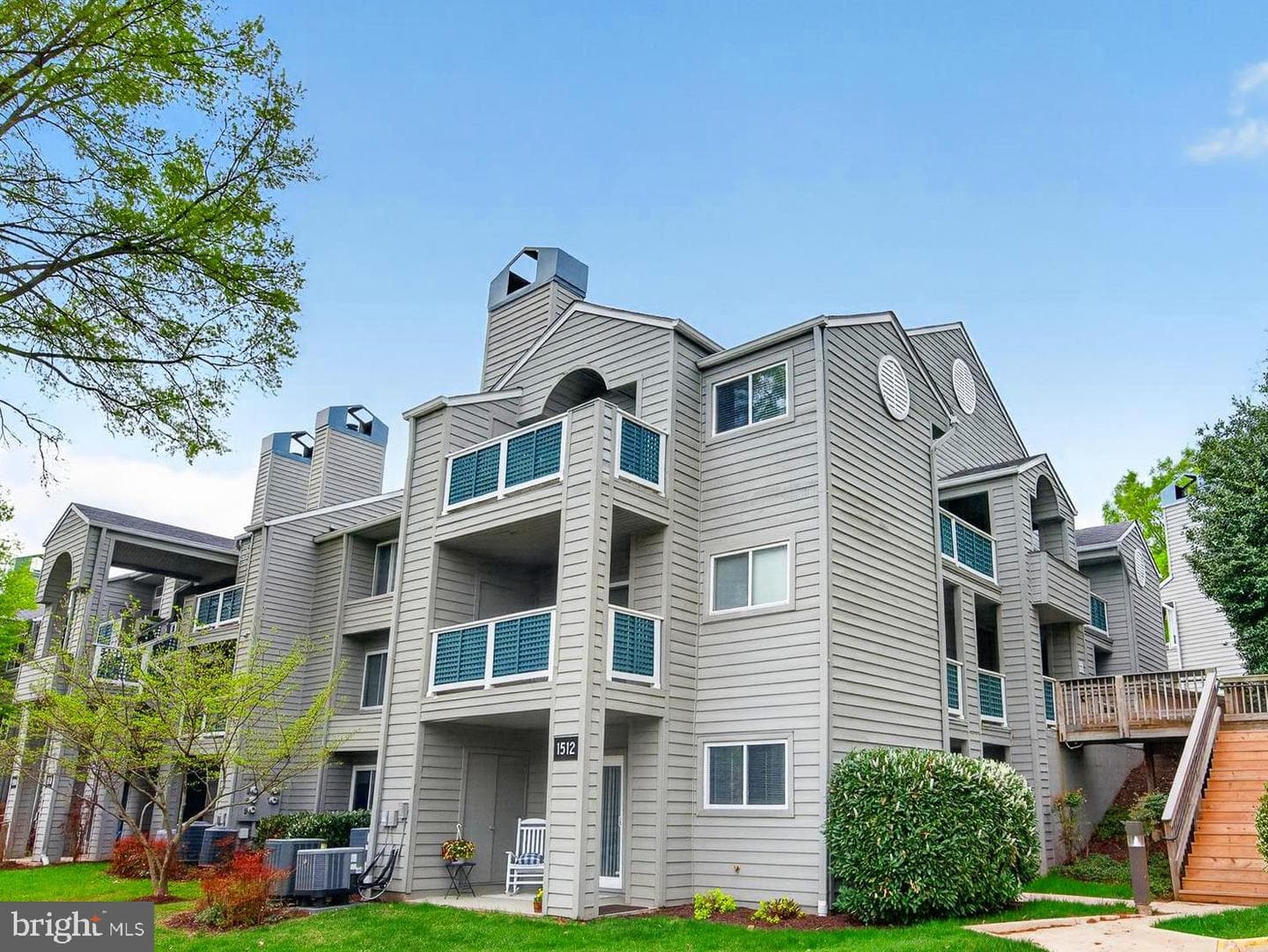 1512 Summerchase Court photo 1