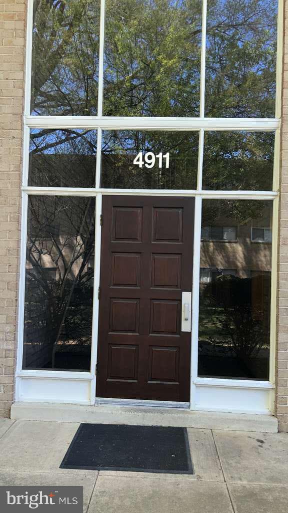 4911 Americana Drive #101
