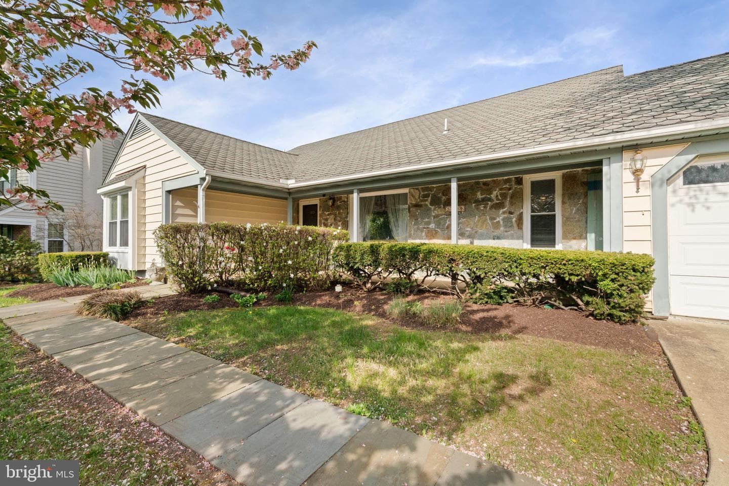 5406 Clubside Lane photo 1
