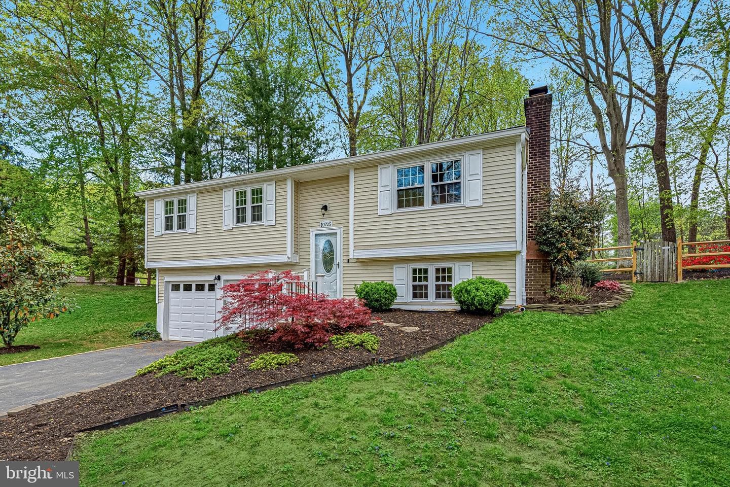 10725 Freds Oak Court photo 1
