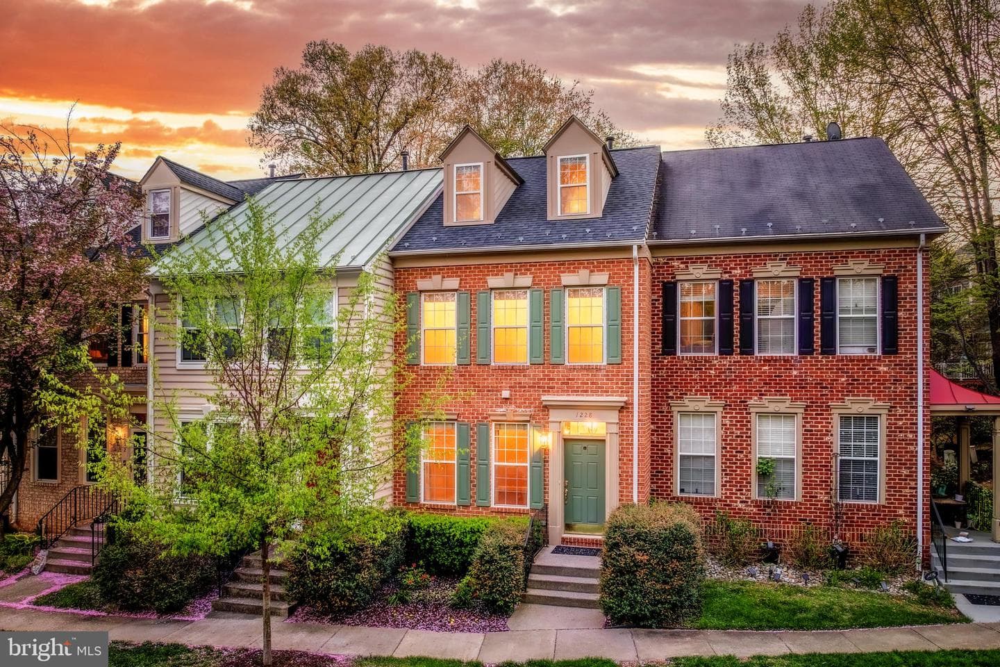 1228 Vintage Place