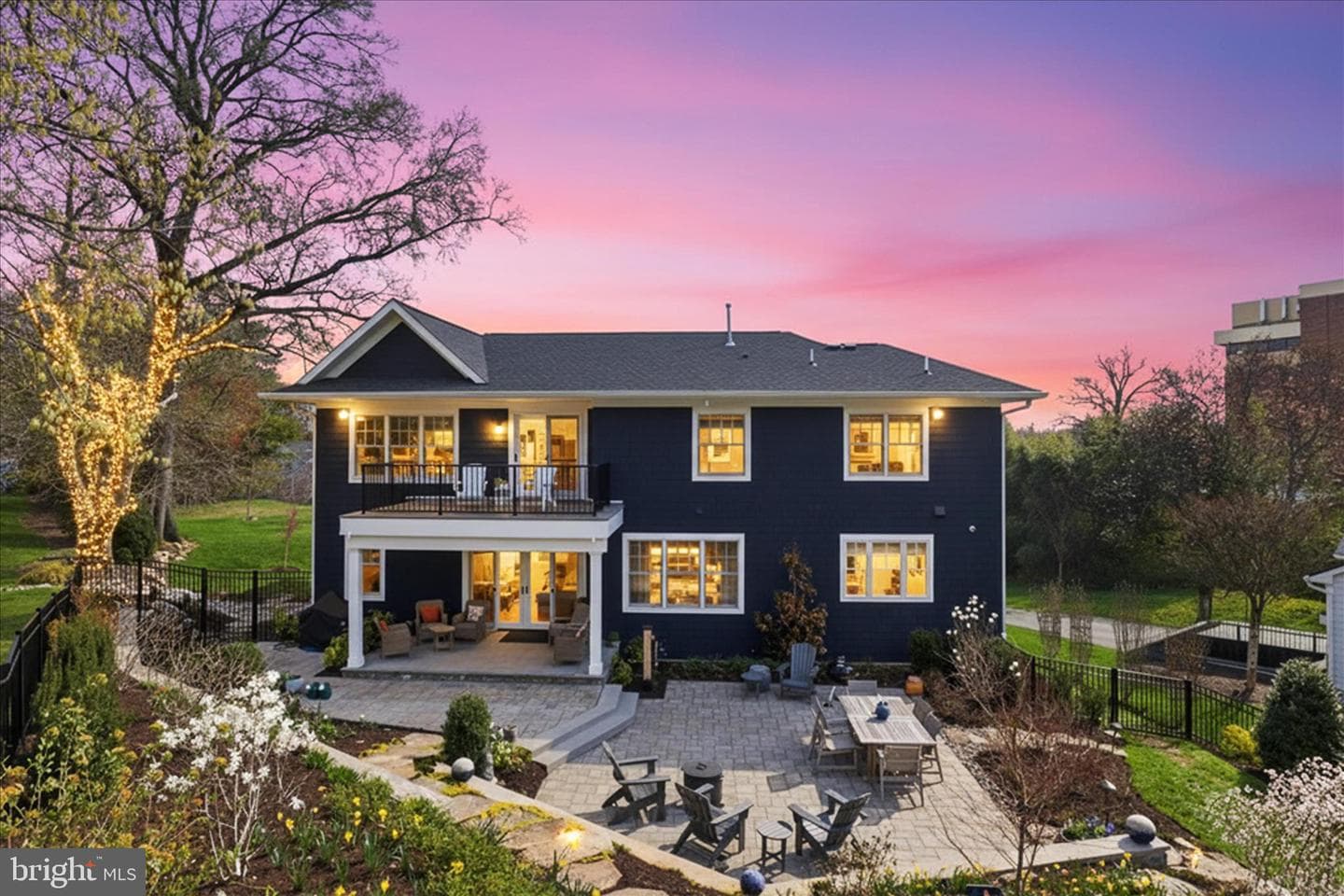 303 Salsbury Lane NW, Vienna