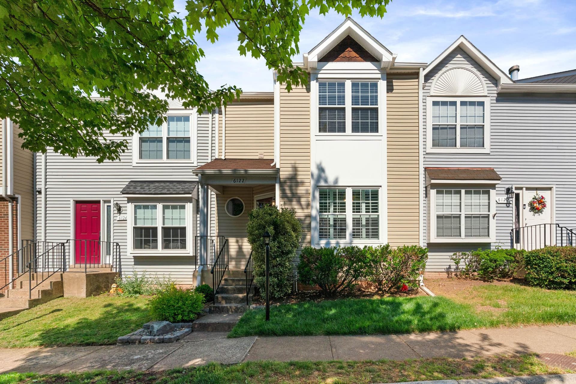 6122 Rocky Way photo 1