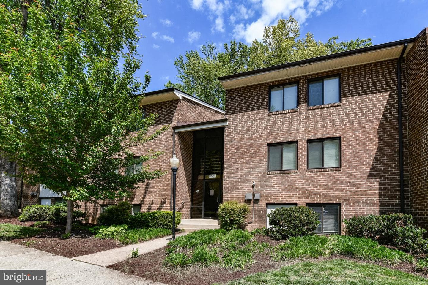 1523 Northgate Square