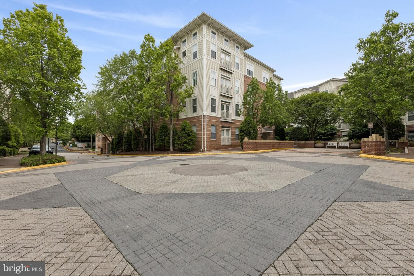 9480 Virginia Center Boulevard #211