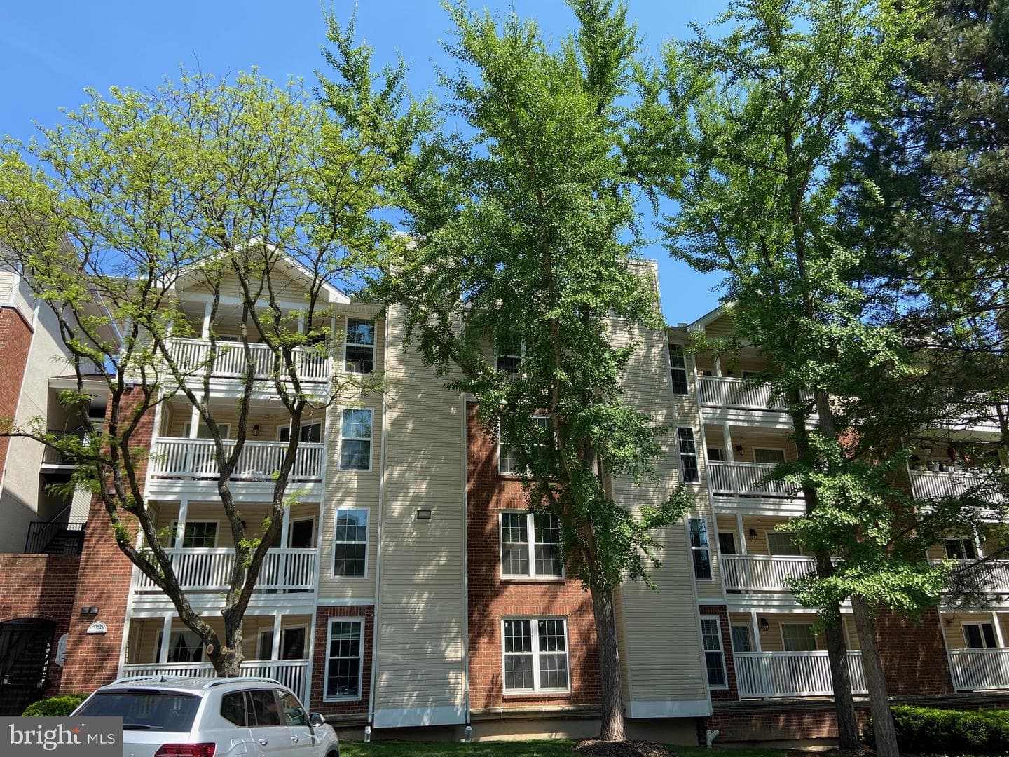 1524 Lincoln Way #209, McLean
