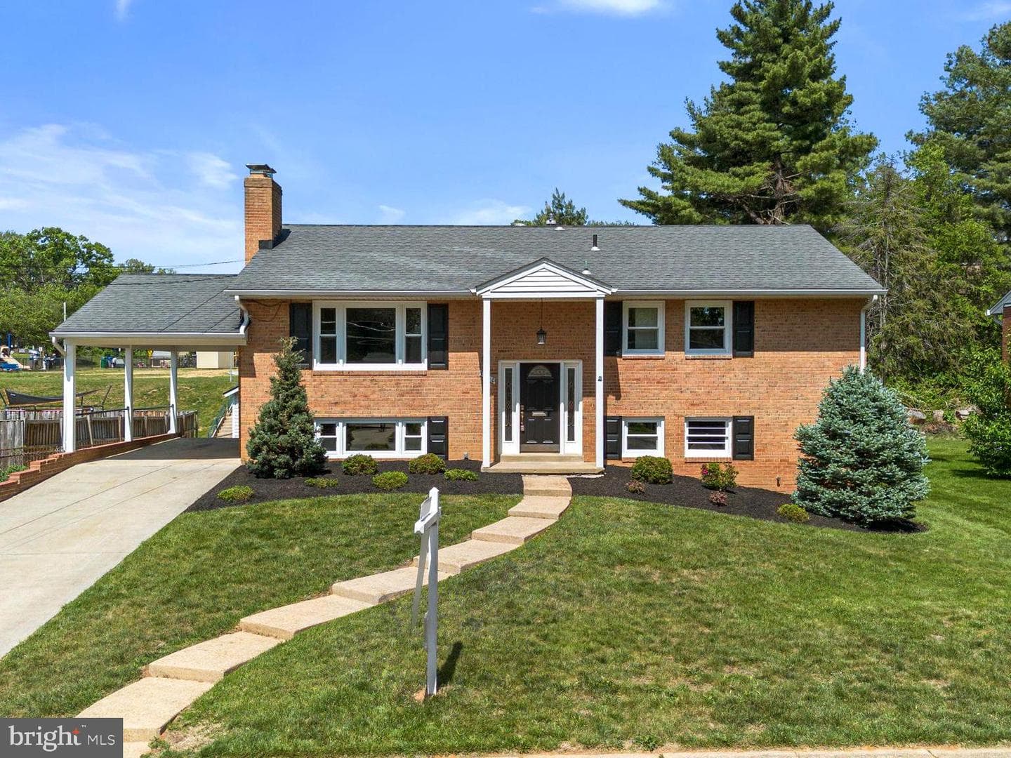 7530 Fairwood Lane
