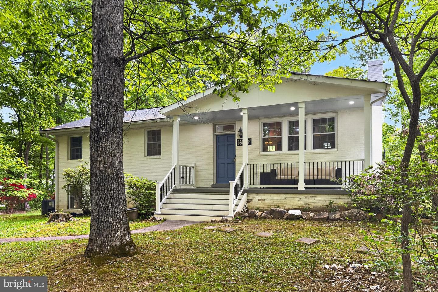 6341 Sydney Road photo 1