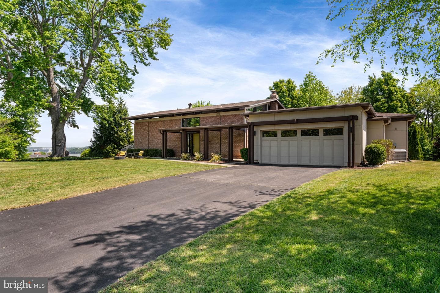 1102 Gatewood Drive