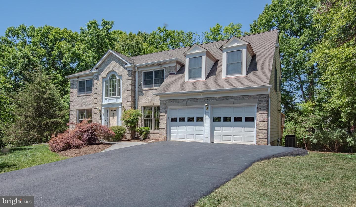 1210 Cameo Court