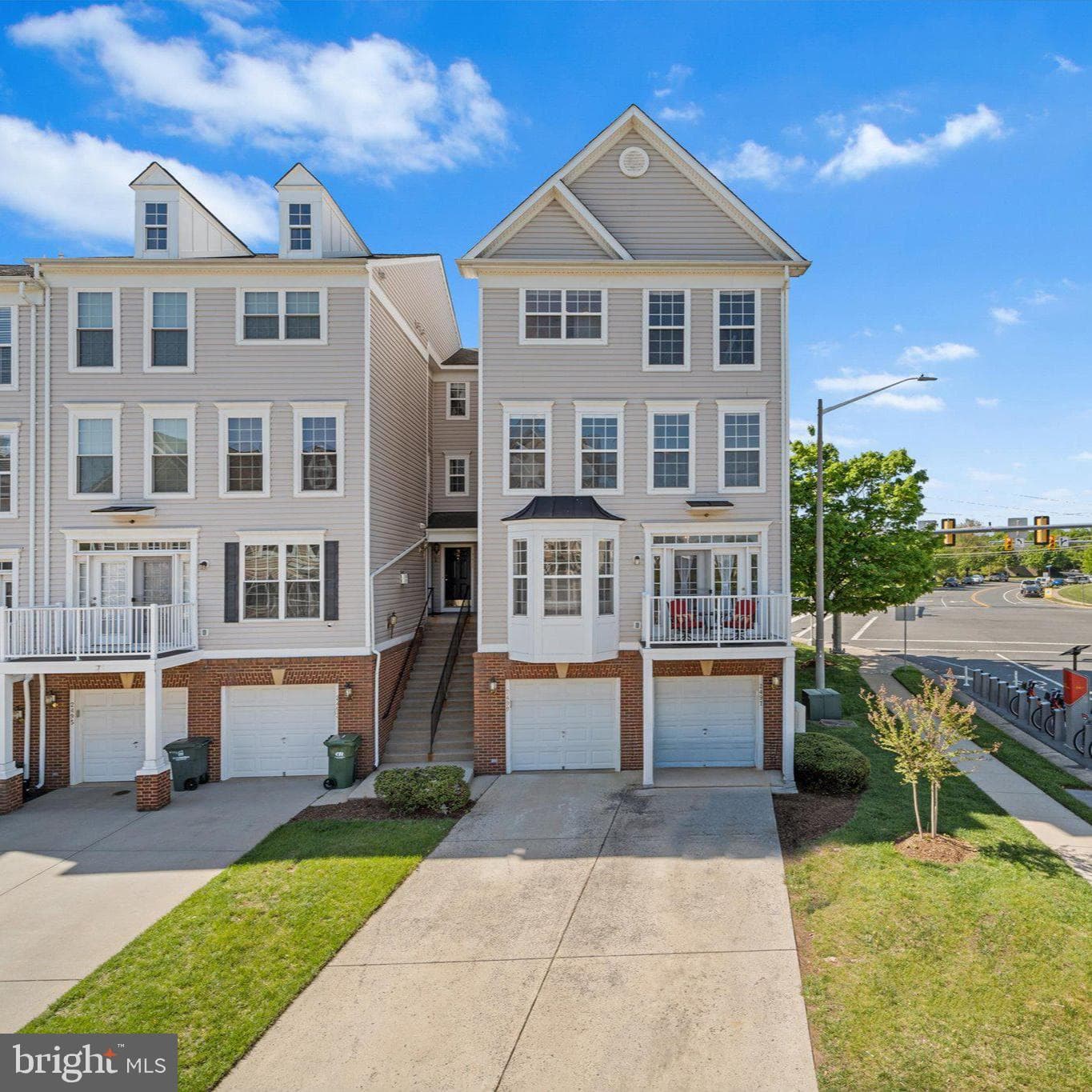 2499 Curie #111, Herndon