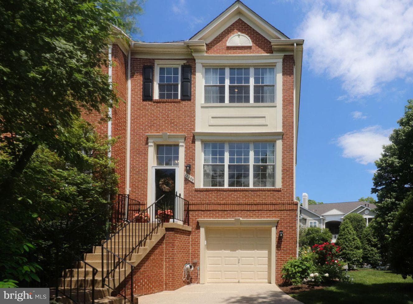 12000 Edgemere Circle