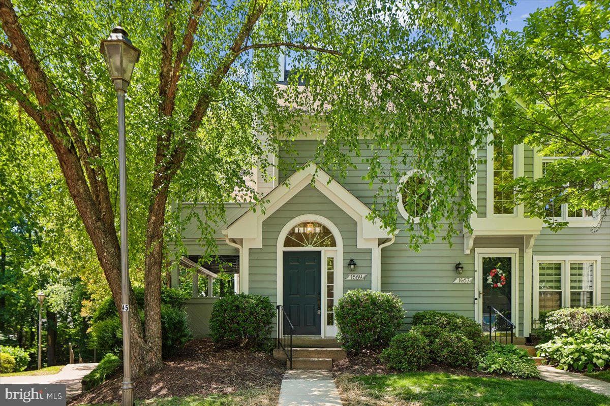 1569 Church Hill Place