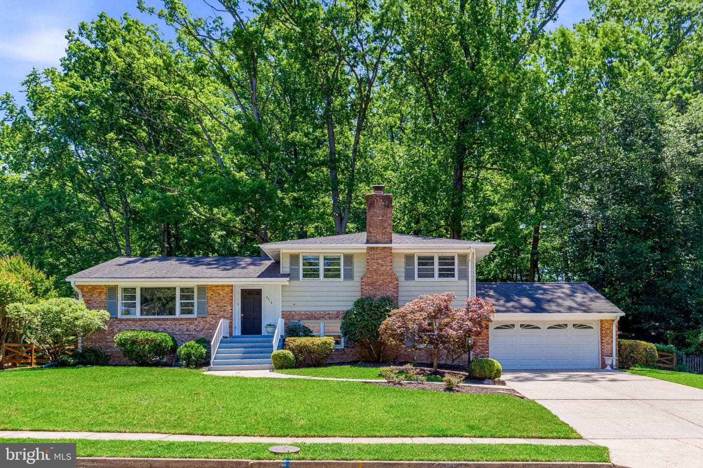 2519 E Meredith Drive photo 1